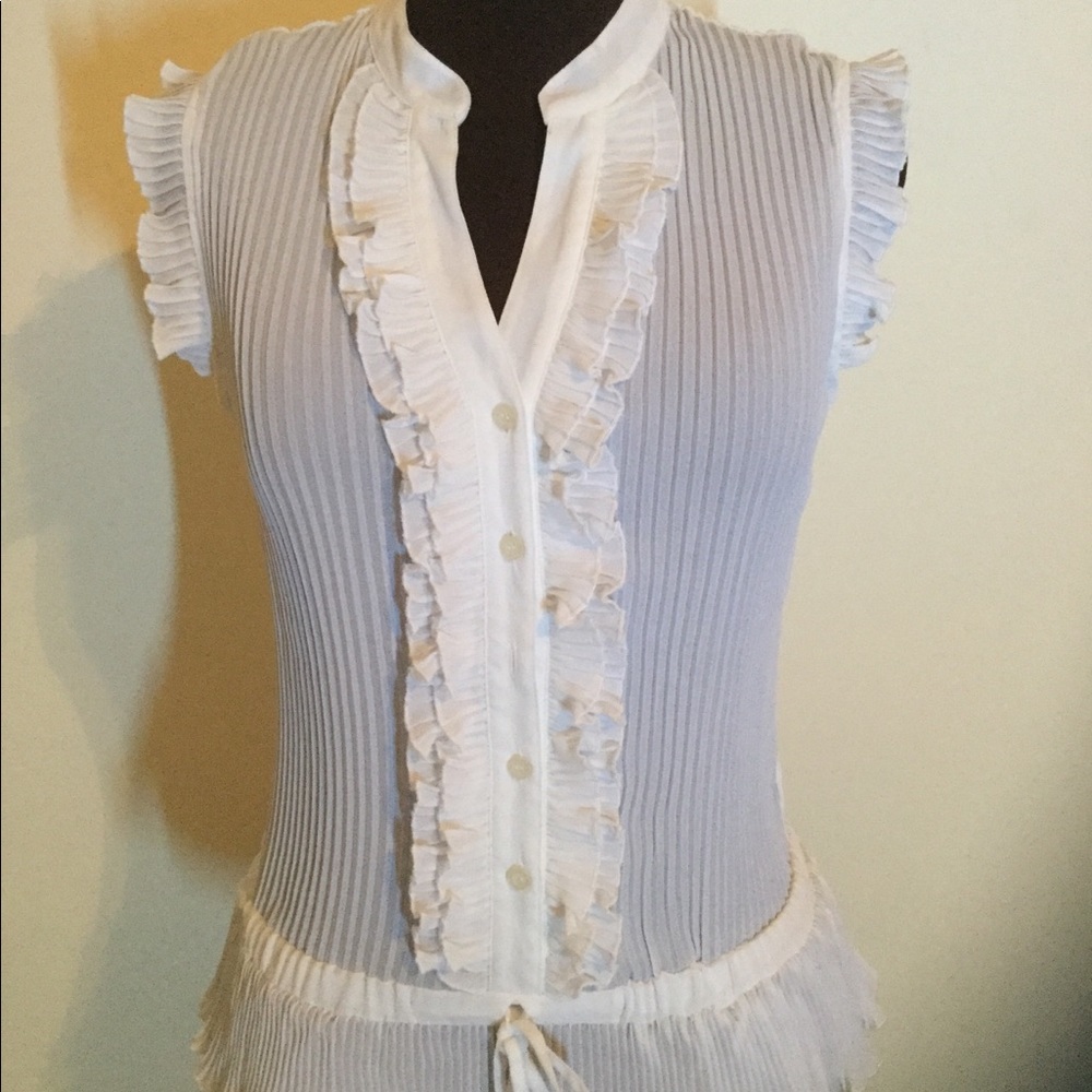 N.Y. Collection White Sleeveless pleated top